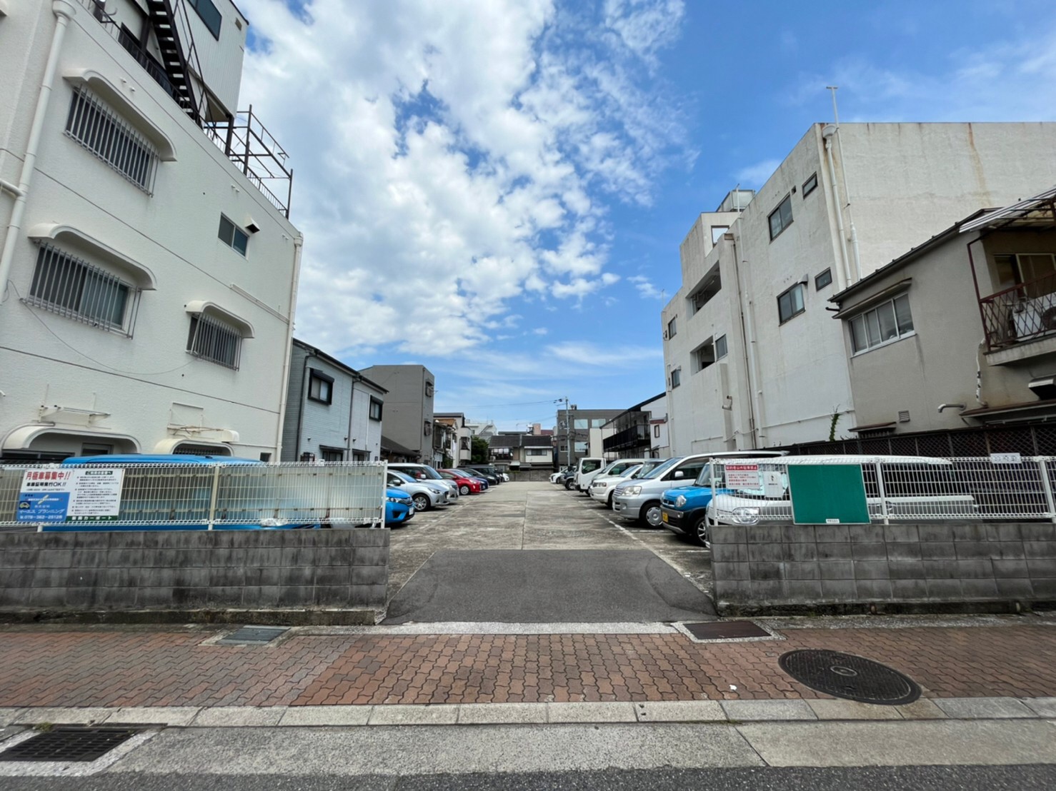 【月極駐車場 神戸市兵庫区松原通】新興カーポート