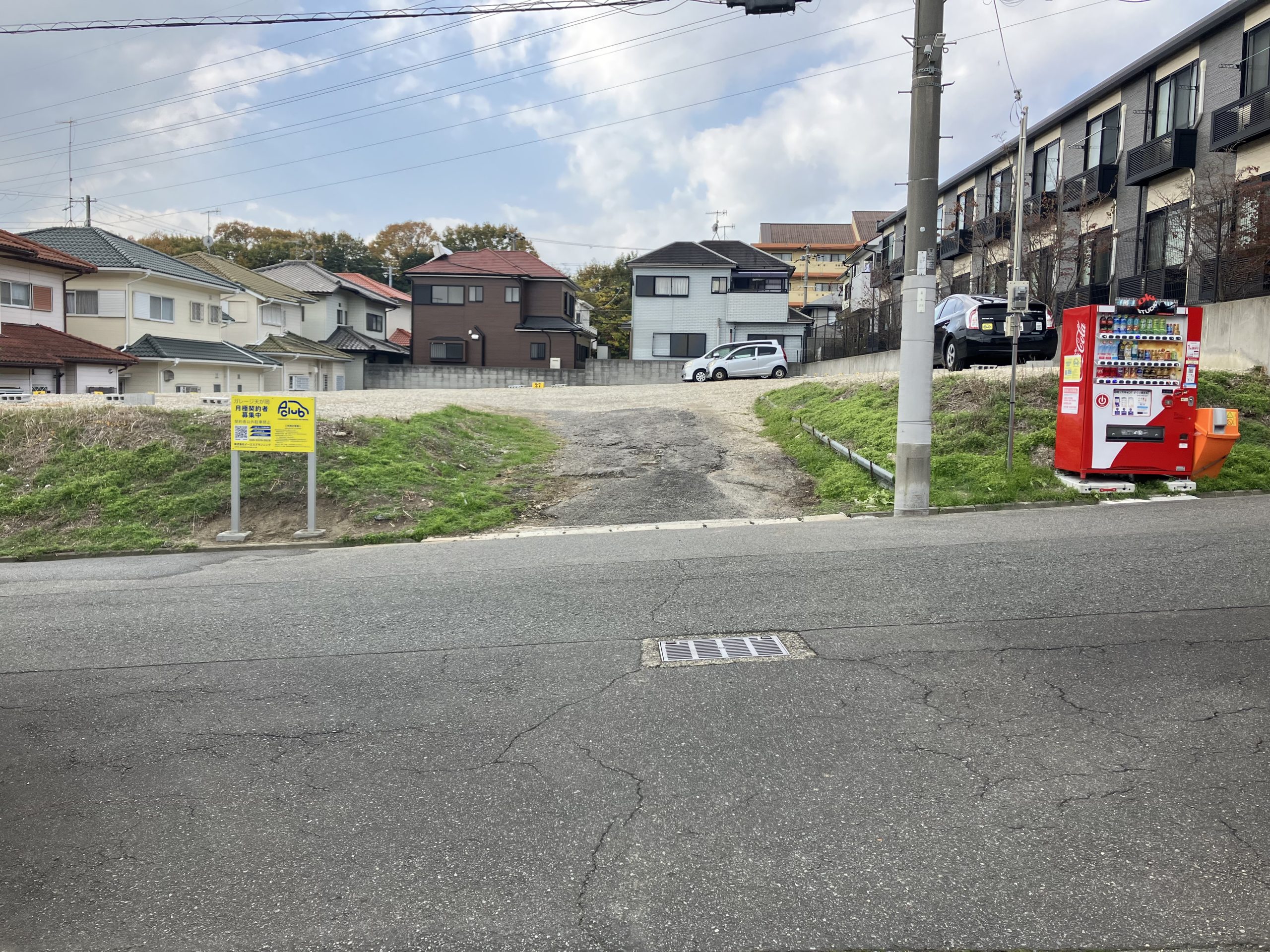 【月極駐車場　神戸市西区】ガレージ天が岡