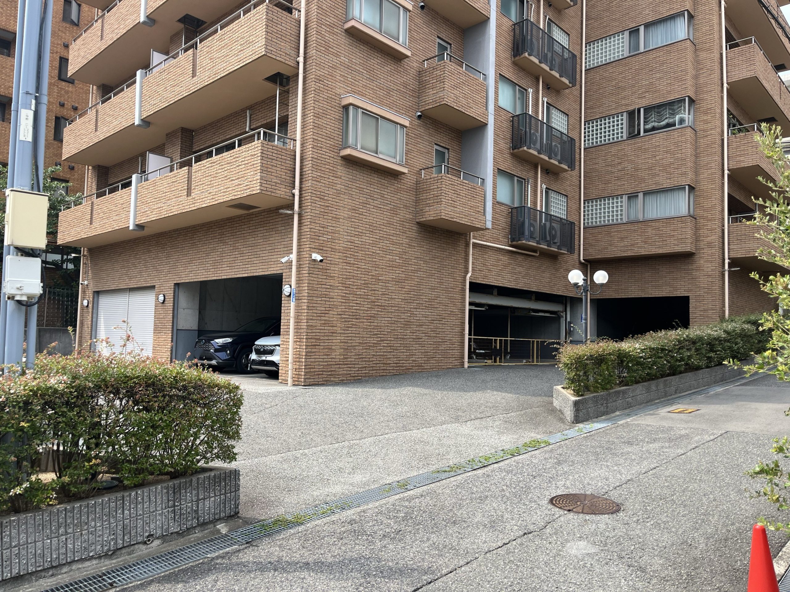 【月極駐車場 神戸市東灘区御影郡家】P-CLUBヒースコート御影城ノ前