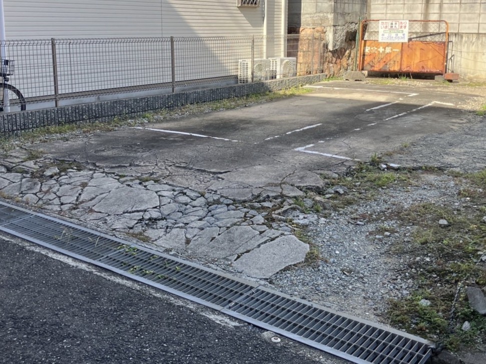 【月極駐車場　神戸市灘区新在家北町】新在家北町月極駐車場第２